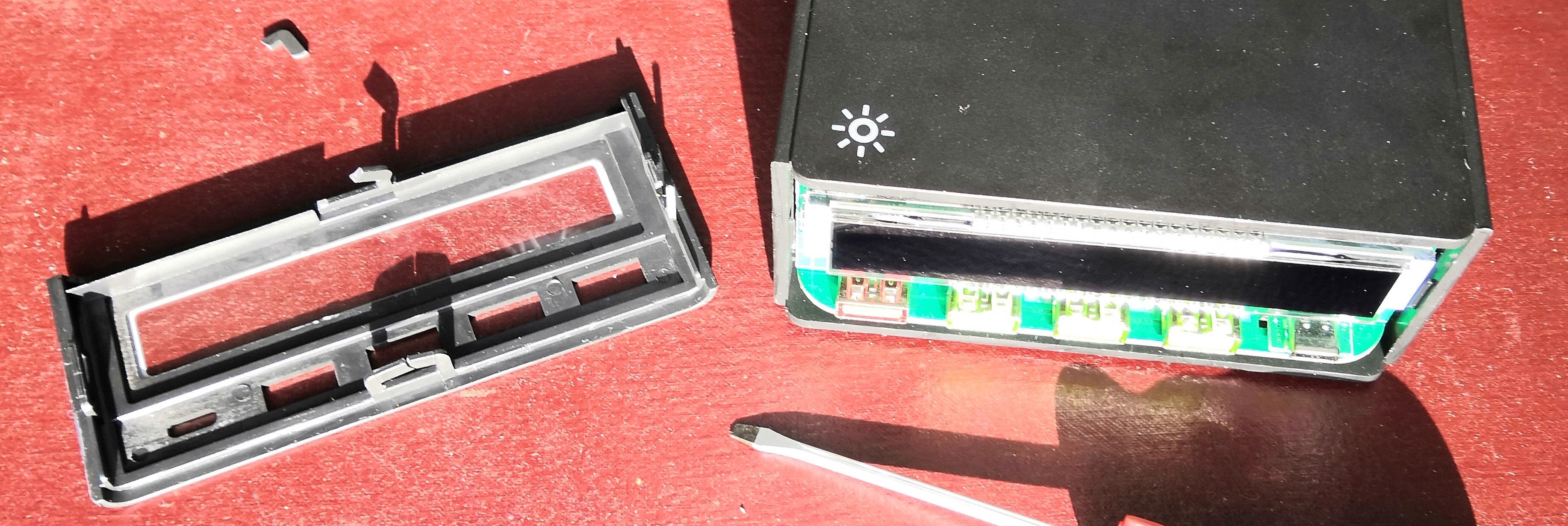 (Removal_of_the_front_plate)