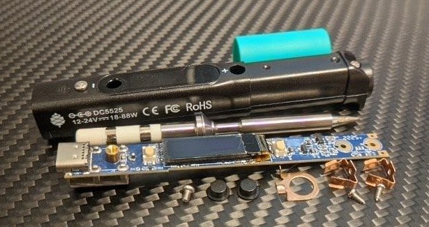 Pinecil_V2_disassembled,_newly_designed_shorter_6.2_ohm_tip